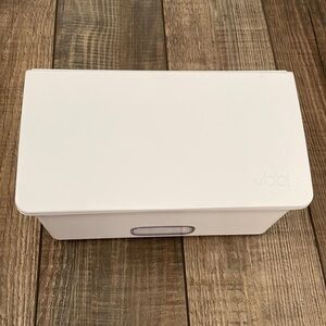 Ubbi Weighted Wipes Dispenser